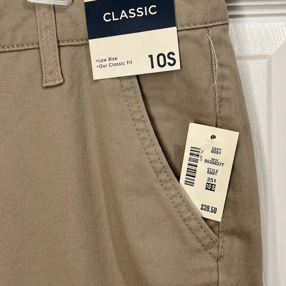 Aeropostale Classic Khakis 10 Short - Picture 3 of 4